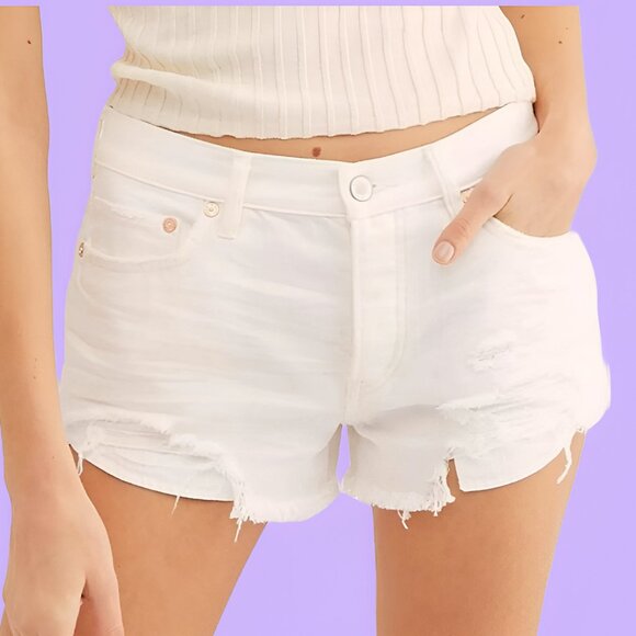 NWOT We The Free Spring Loving Good Vibrations Cutoff Shorts White Size S - Picture 1 of 8